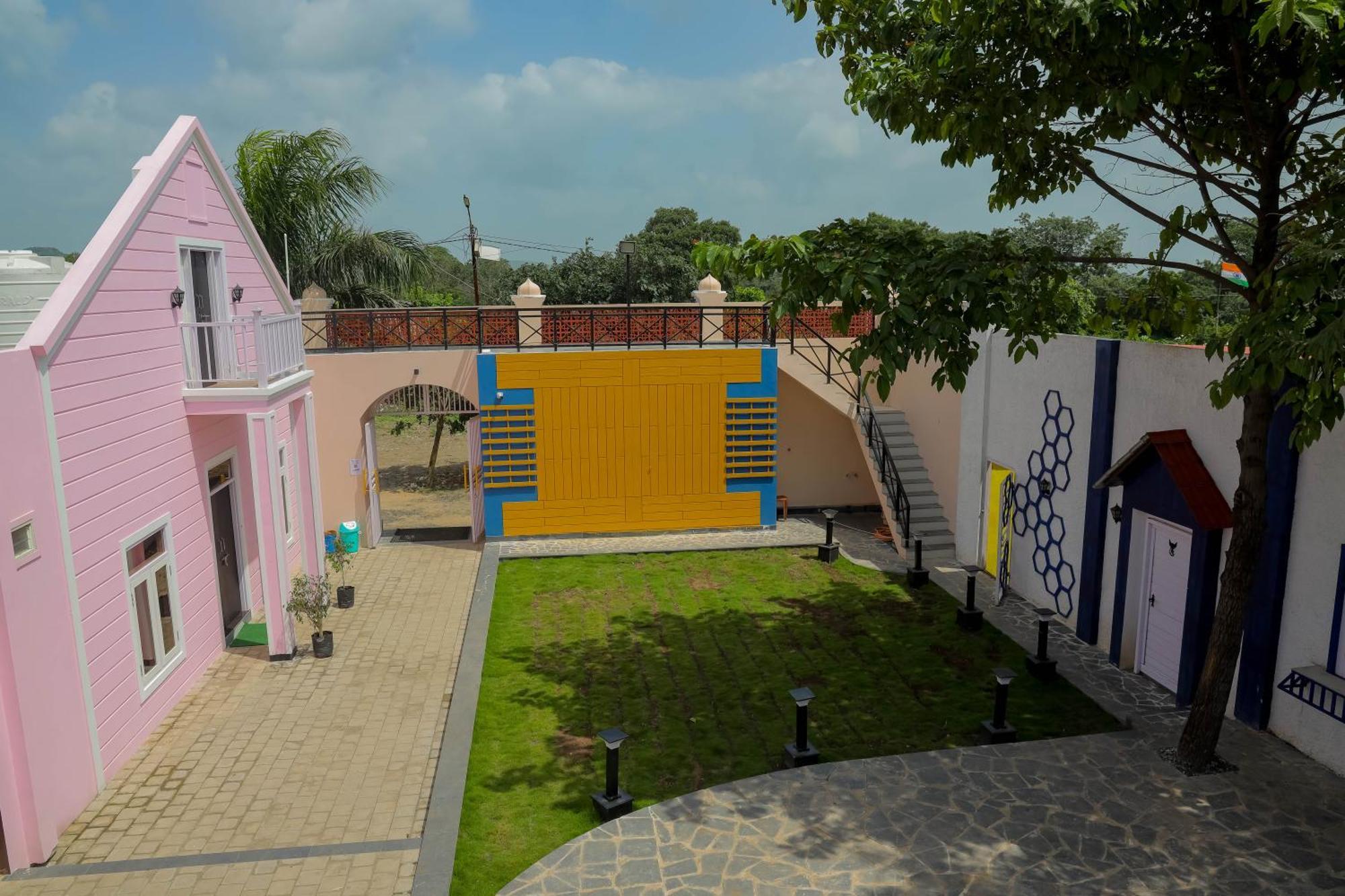 Mandav Hills Resort & Film City Mandu  Exterior photo