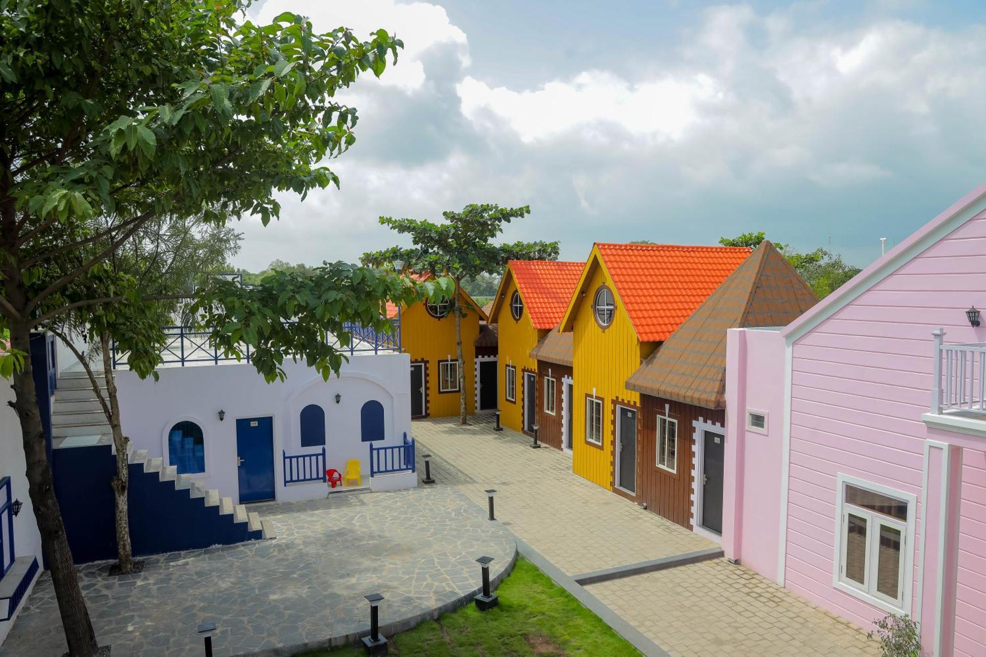 Mandav Hills Resort & Film City Mandu  Exterior photo