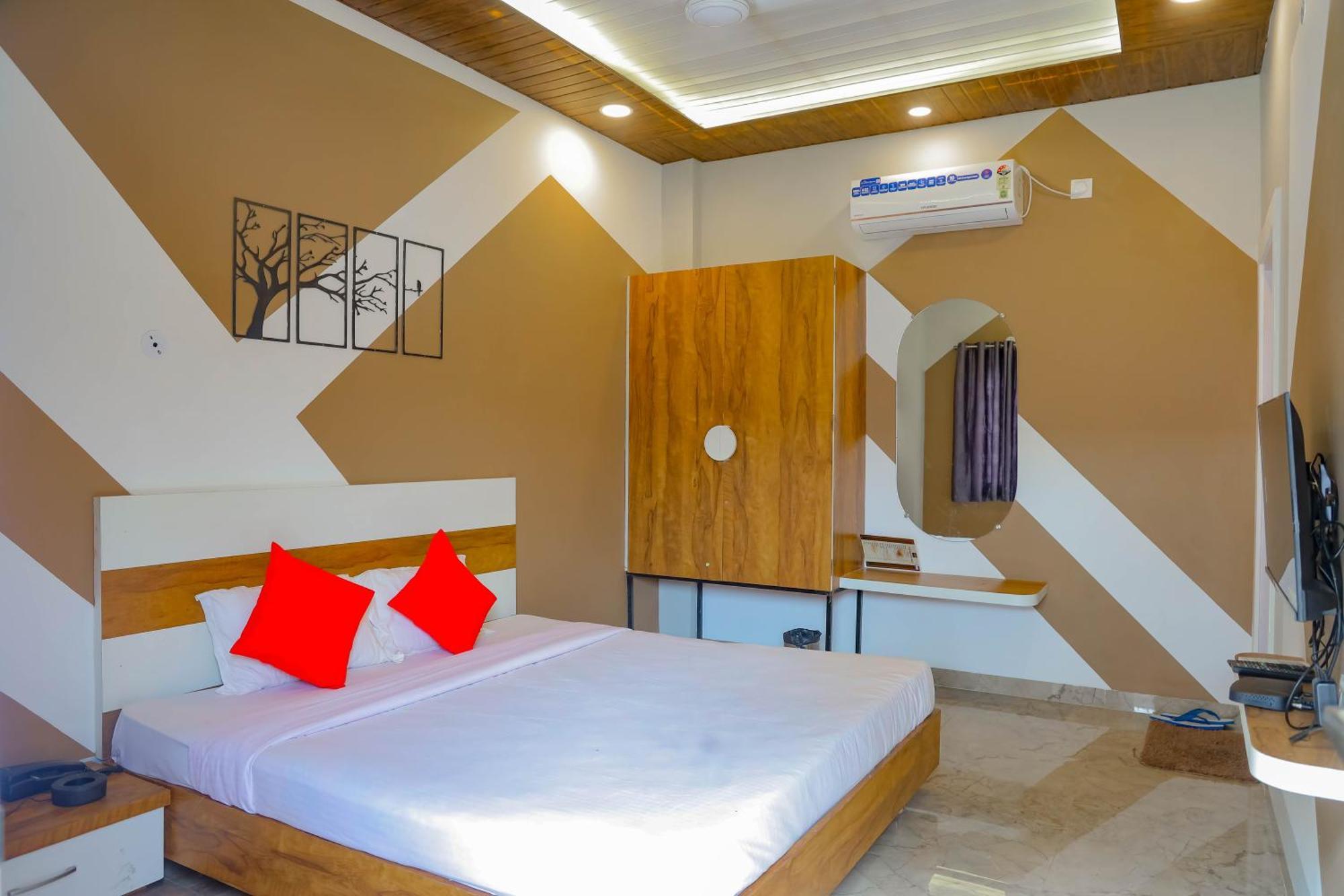 Mandav Hills Resort & Film City Mandu  Exterior photo